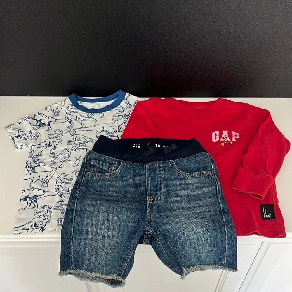 Toddler Gap Bundle 2 Tops 1 Denim Shorts